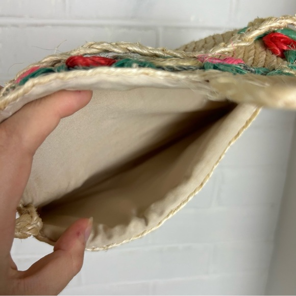 Vintage Straw Woven Floral Small Handbag - Picture 10 of 11